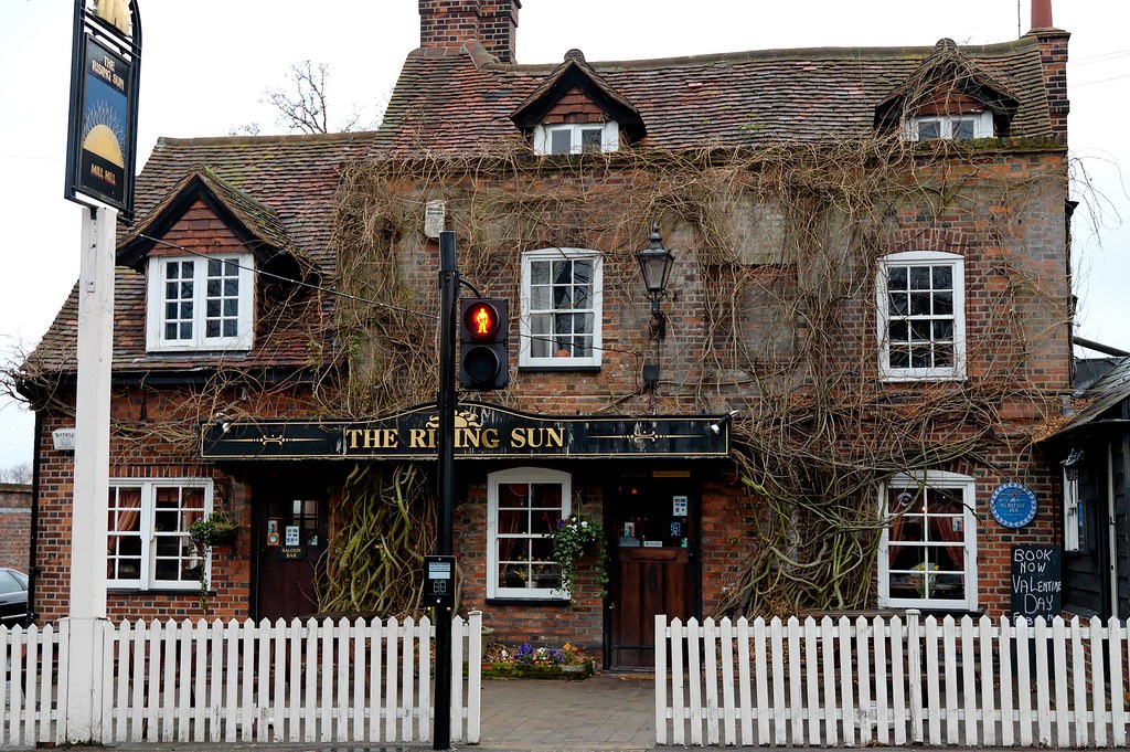 NW7 Mill Hill, Rising Sun Dayoff171 Flickr