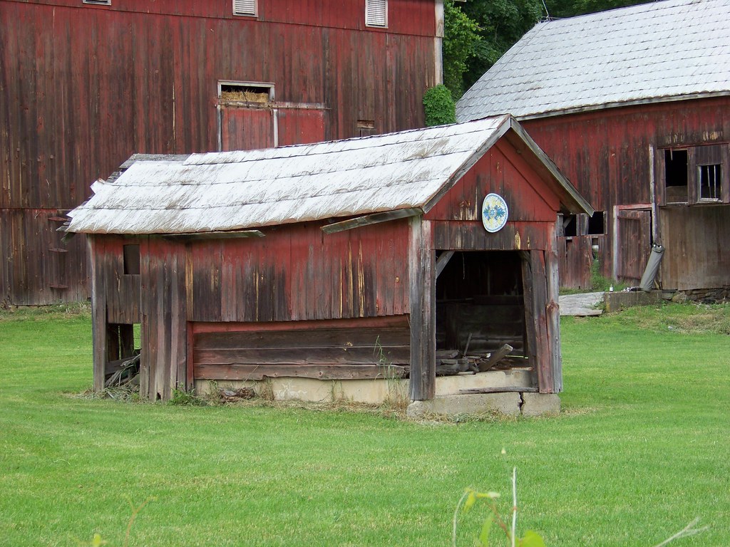 Glenwood Farm Buildings 3 anybody know what this is? Some … Flickr