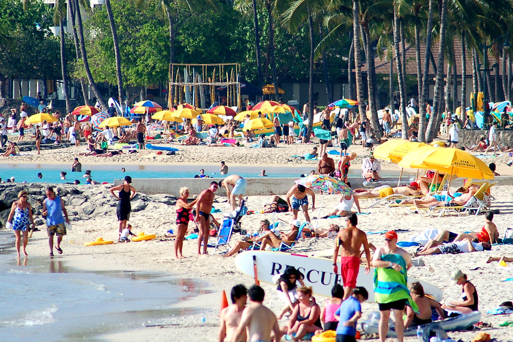 Waikiki Beach, Honolulu, Hawaii Busy beach. Great sun and … Flickr