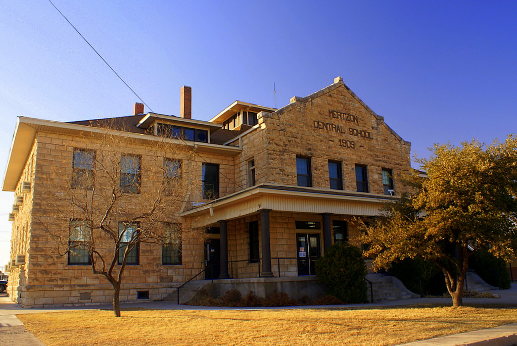 Mertzon Central School 1909 Mertzon. Texas robert e weston jr