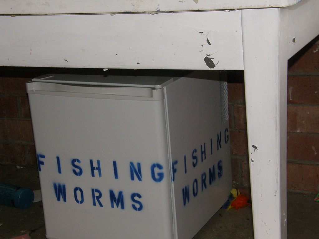 WormFridgeMeeker_2007 New Refrigerator for fishing worms; … Flickr