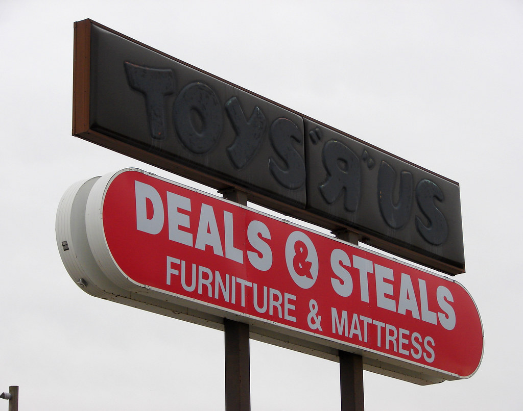 BlackOut Toys "R" Us sign in Columbus, OH a photo on Flickriver