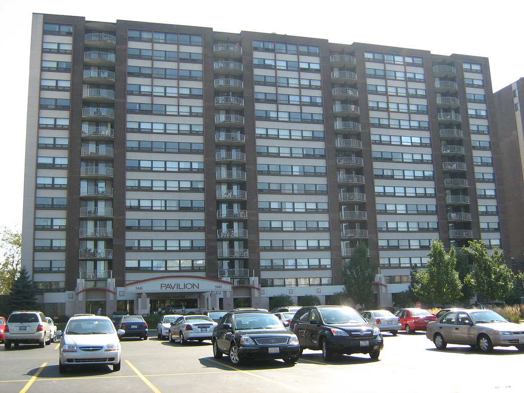 Pavilion Apartments 5441 N East River Rd Chicago, IL