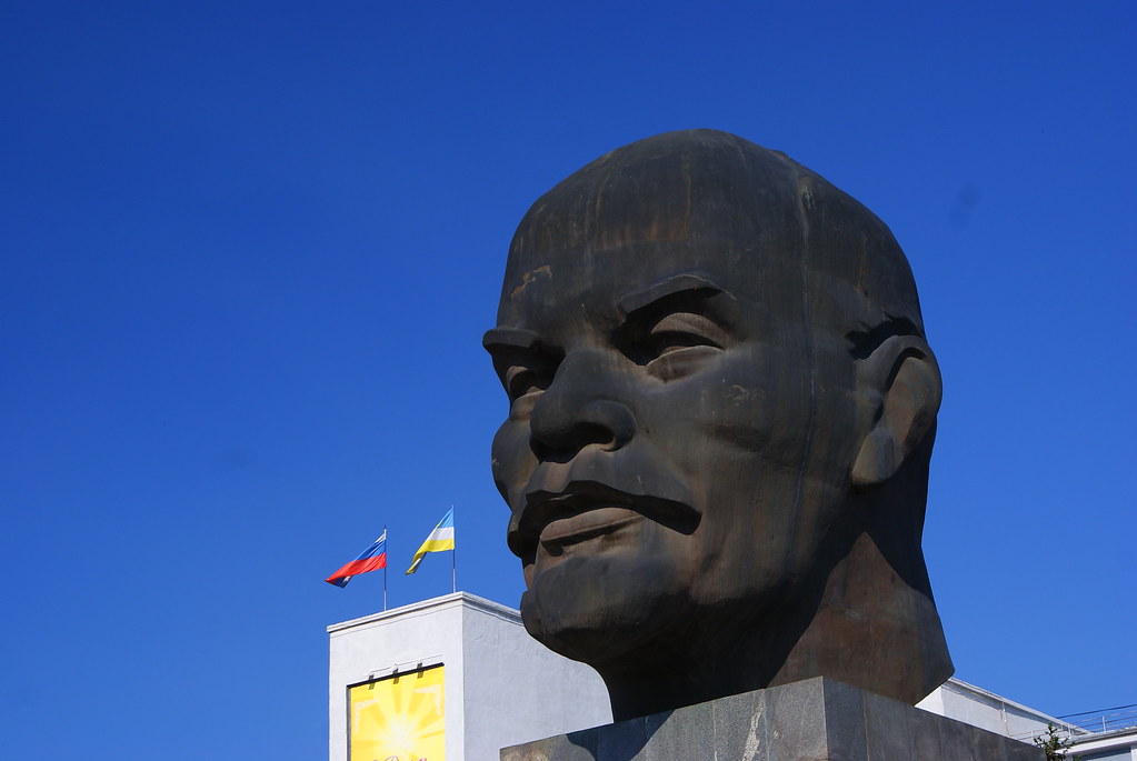 The world's biggest Lenin head a photo on Flickriver