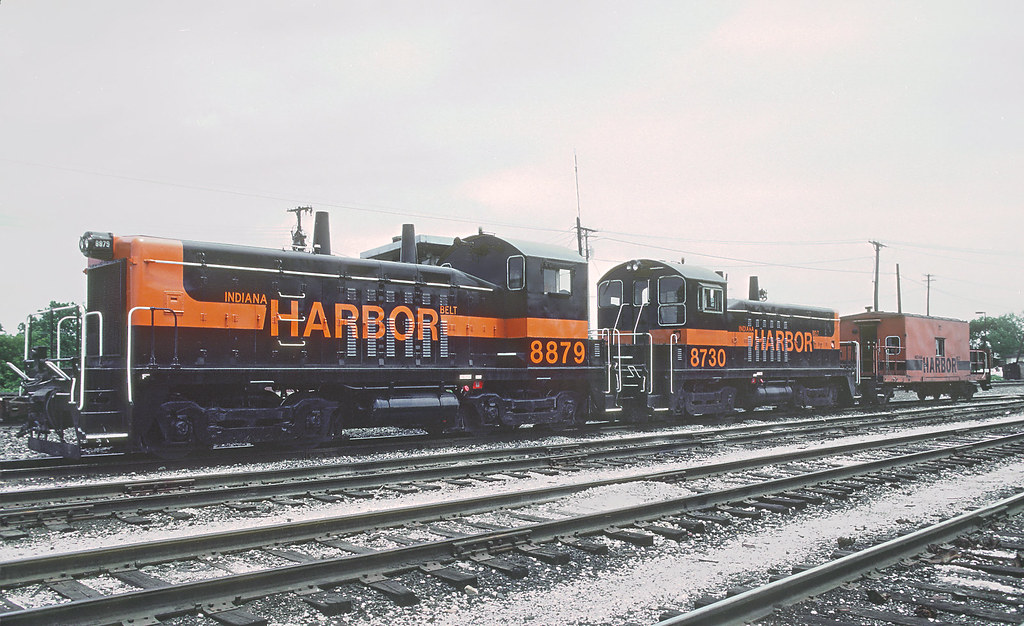 IHB 8879 and 8730 in Argo (Summit, IL) in June 1986 Flickr