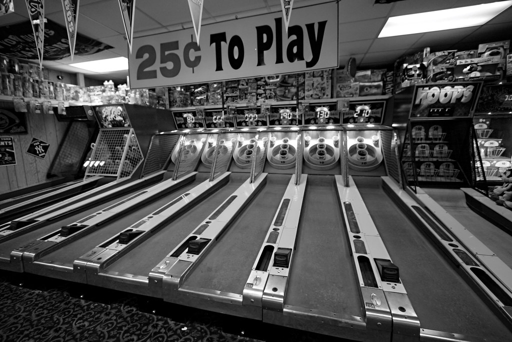 skeeball (12563 b&w) Sean Hoyer Flickr