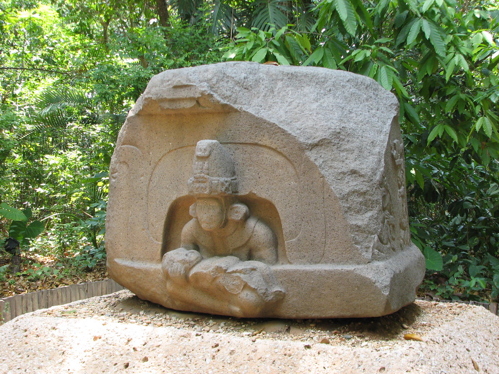 La Venta Sculpture made by the Olmeca civilization. Crimh Flickr