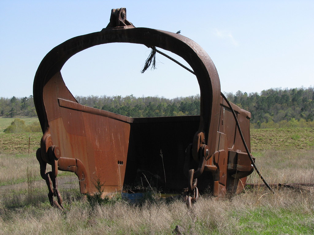 Dragline bucket with chains & cable Red Oak, Ok dale Flickr