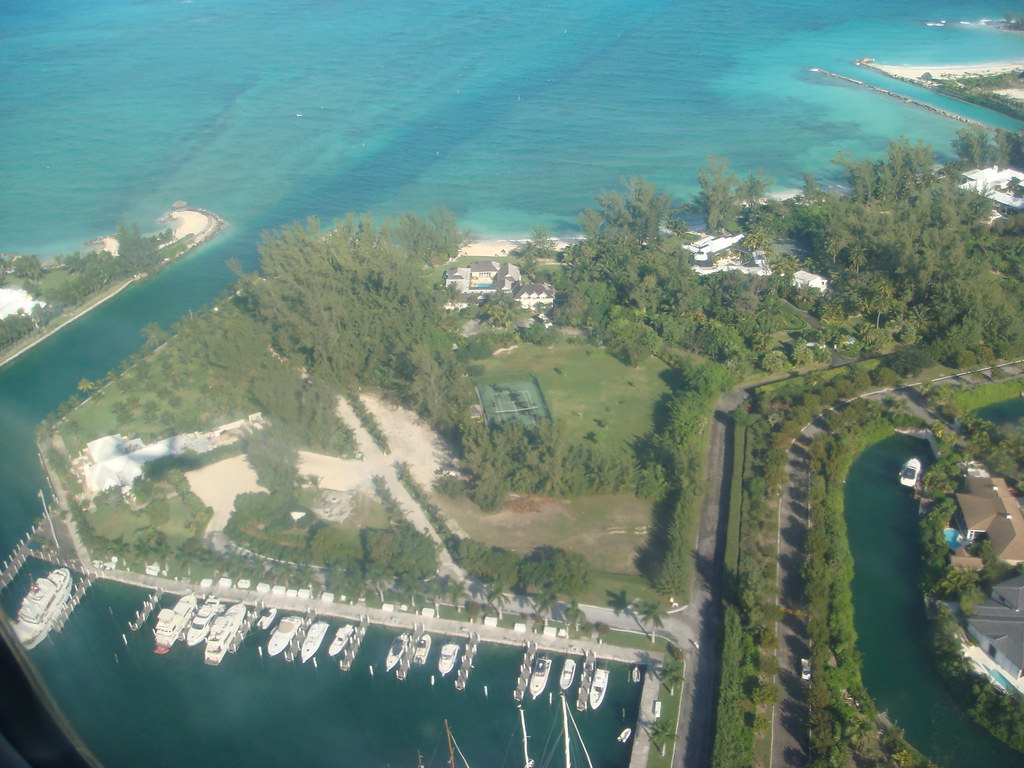New Providence Island, Bahamas Joe Nazarian Flickr