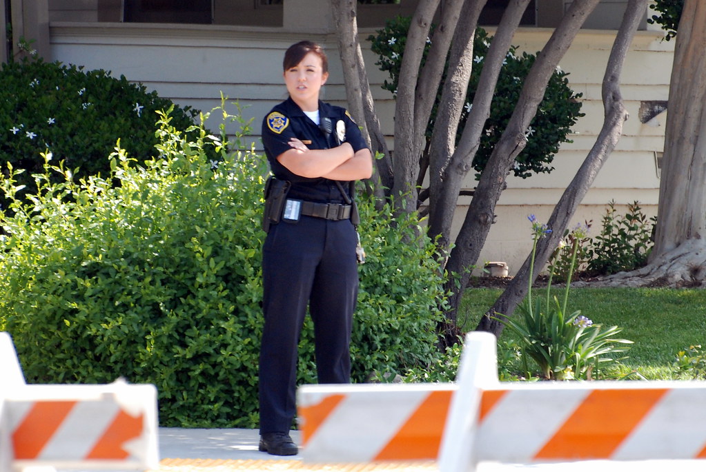 CLAREMONT UNIVERSITY CONSORTIUM DEPARTMENT OF CAMPUS SAFETY OFFICER a