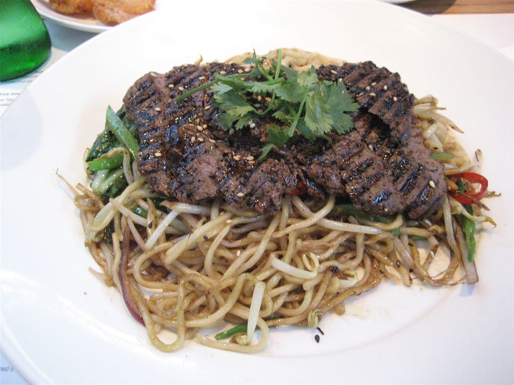 Wagamama 5.11.07 Steak over noodles Nodame Flickr