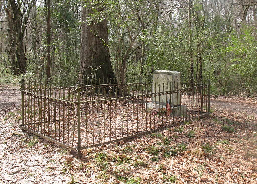 Scenes from Arkansas This fenced grave is located on Hwy. … Flickr