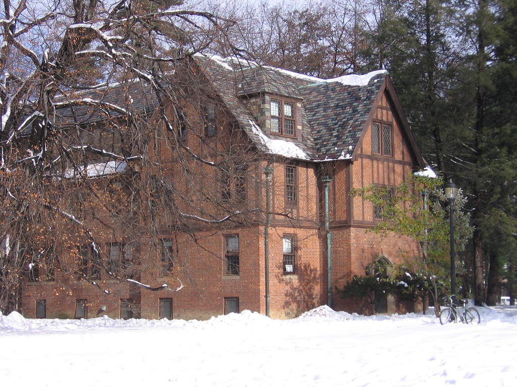 Cushing House Cushing House is an interesting tudor/gothic… Flickr