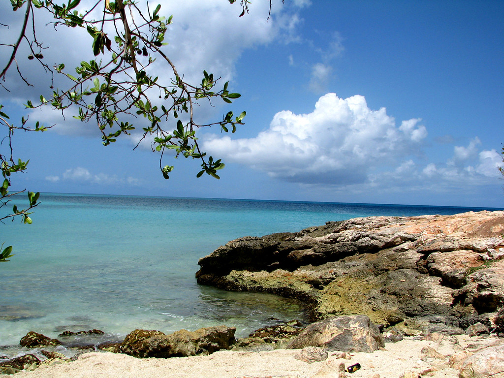 Baie aux Prunes Beautiful Plum Bay. On St. Maarten Plum Ba… Flickr