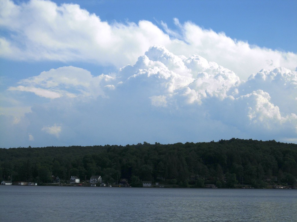 Harvey's Lake, PA Big clouds over Harvey's Lake, PA Barney Flickr