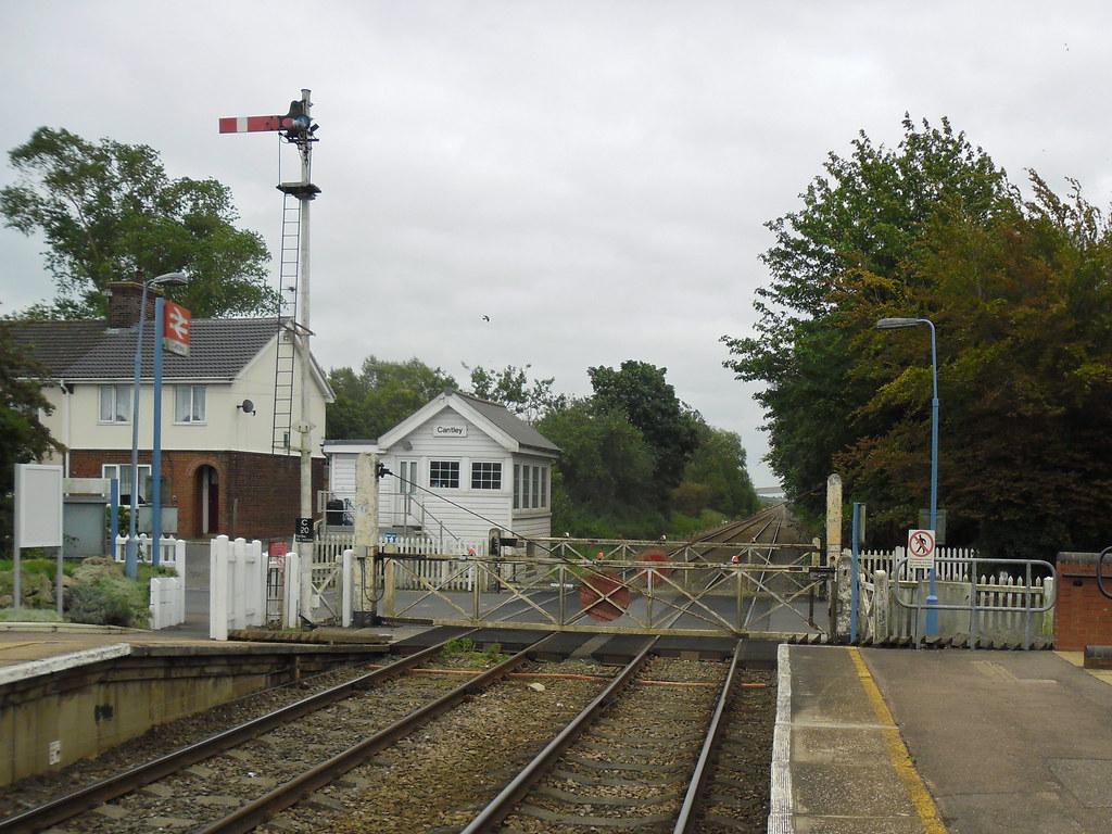 Cantley 08/09/2011 NorwichLowestoft Line Graham Bowden Flickr