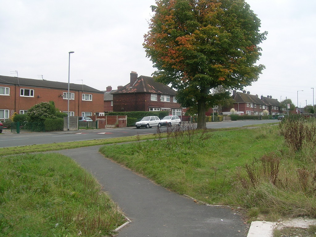 Gladeside Road, Wythenshawe Full of it's superb council ho… Flickr