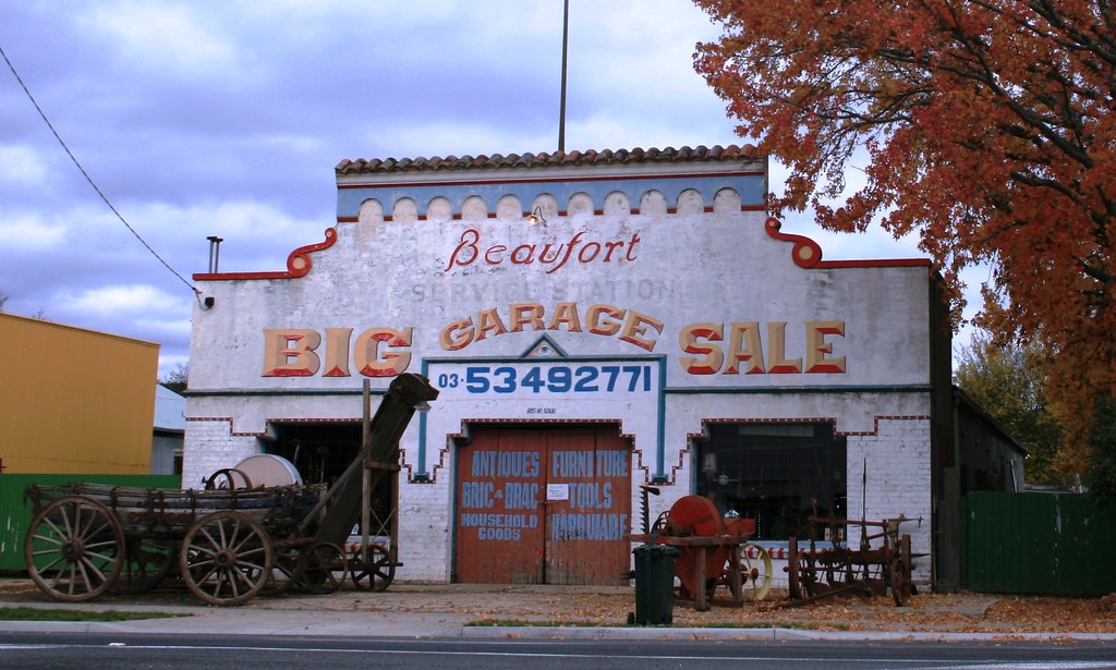 Old Beaufort Service Station now a Big Garage Sale of inte… Flickr