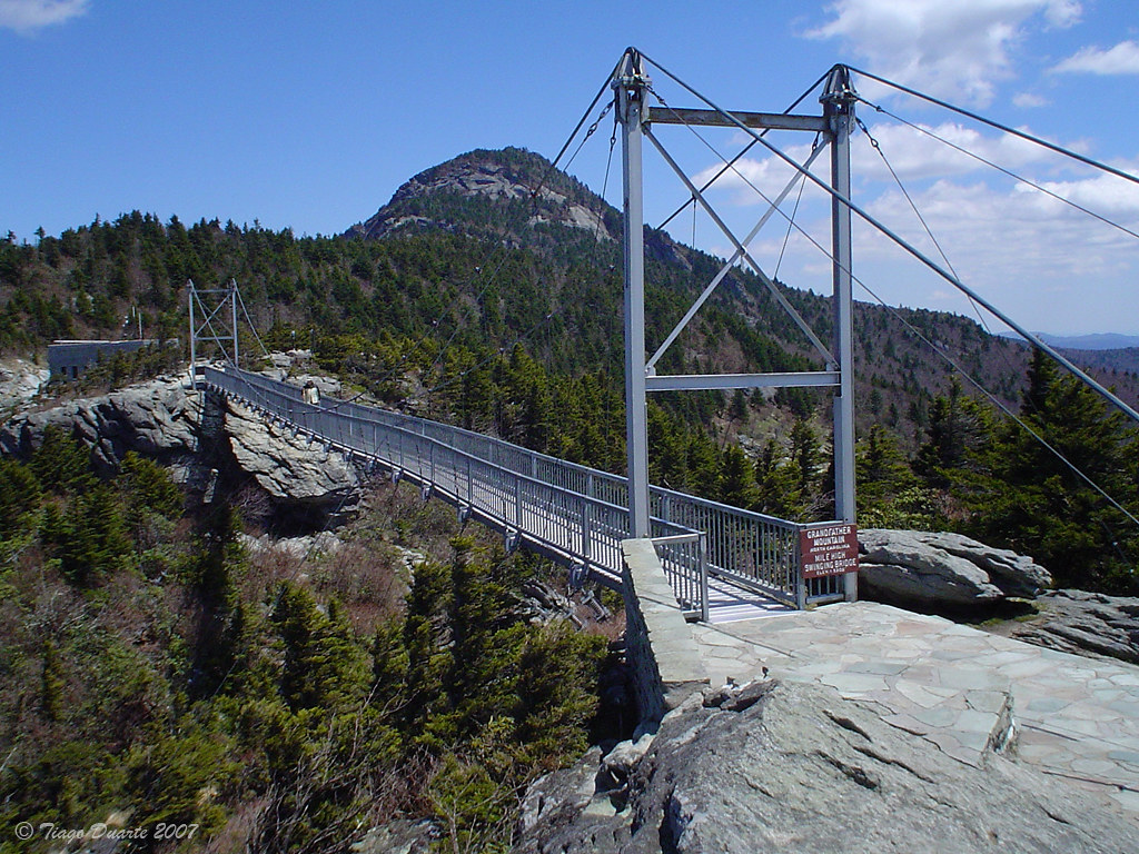 Milehigh bridge at Grandfather Mountain The milehigh swi… Flickr