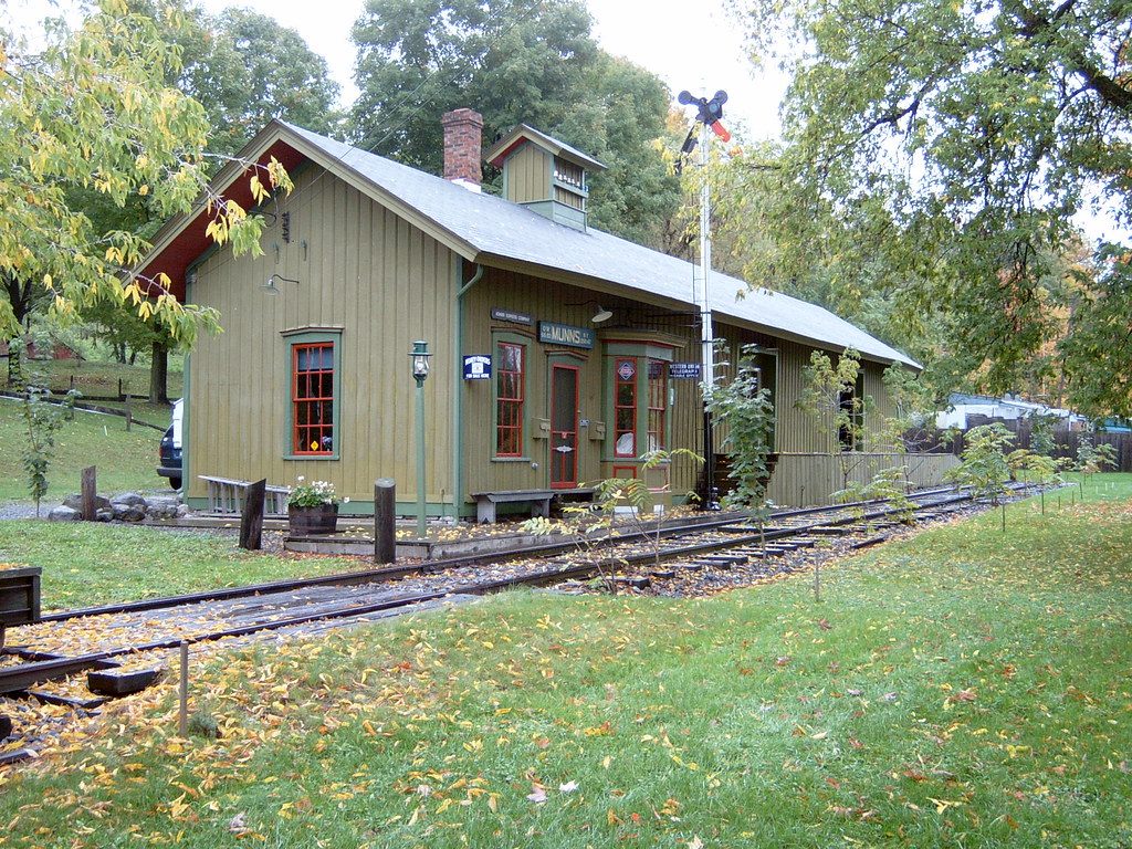 NewYork,Ontario&Western StationMunnsville, NY Lovingly re… Flickr