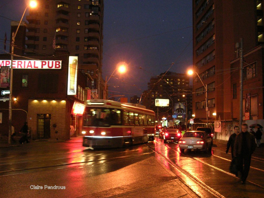 Dundas Street East, Toronto, November 2007. A little blurr… Flickr