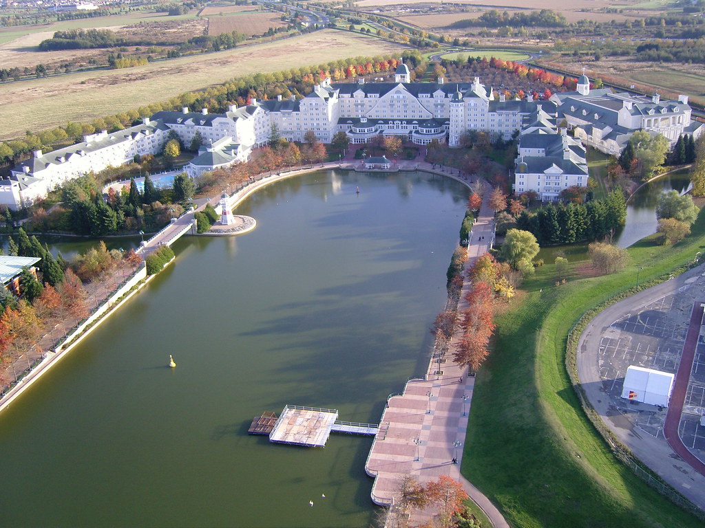 Newport Bay Hotel, Disneyland Paris kvetner Flickr