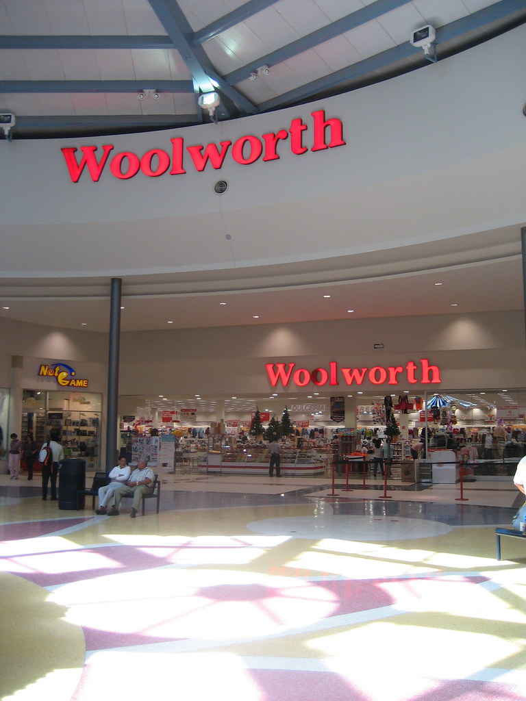 Woolworth Ixtapaluca In far eastern suburb of Mexico City.… Chris