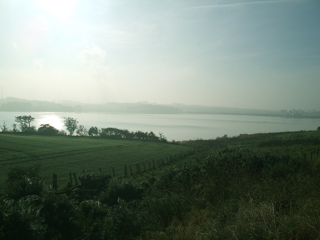 LOCHGELLY LOCH A view of the Loch taken from the roadside … Flickr