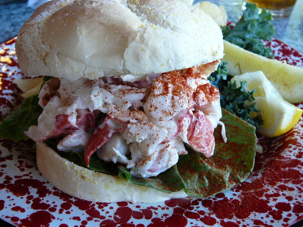The Best Lobster Roll From the Union River Lobster Pot (ww… Flickr