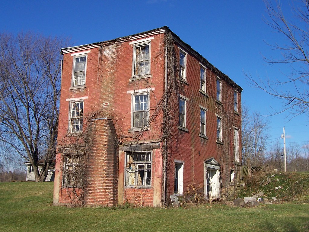 OH Middlebourne House Abandoned house in Middlebourne, O… Flickr
