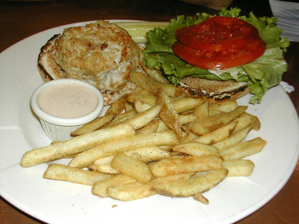 Crab Cake Sandwich Jumbo lump crab cake on kaiser bun with… Flickr