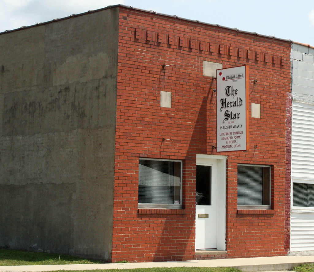 Edinburg IL The Herald Star Newspaper Edinburg is a vill… Flickr