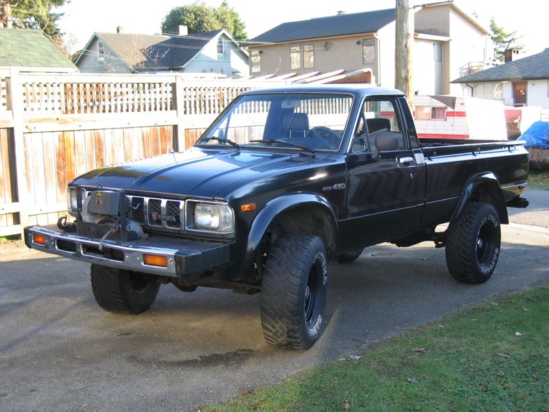 82 Toyota Pickup leaf springs, live axles, both front and … Flickr