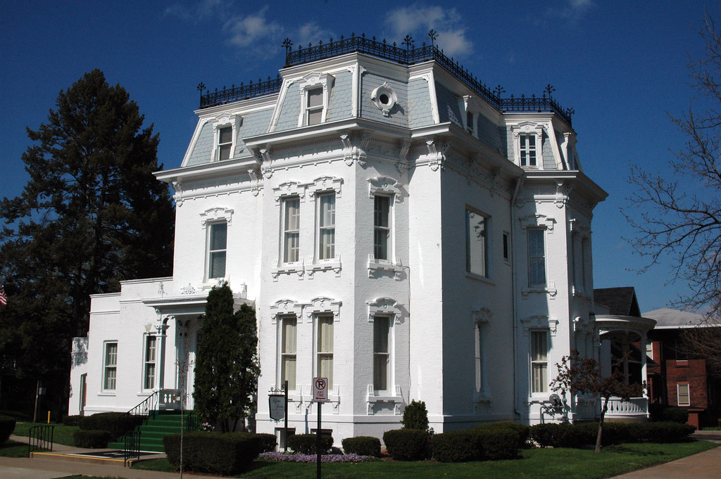 I love this house! Unfortunately, it's a funeral home. (… Mike