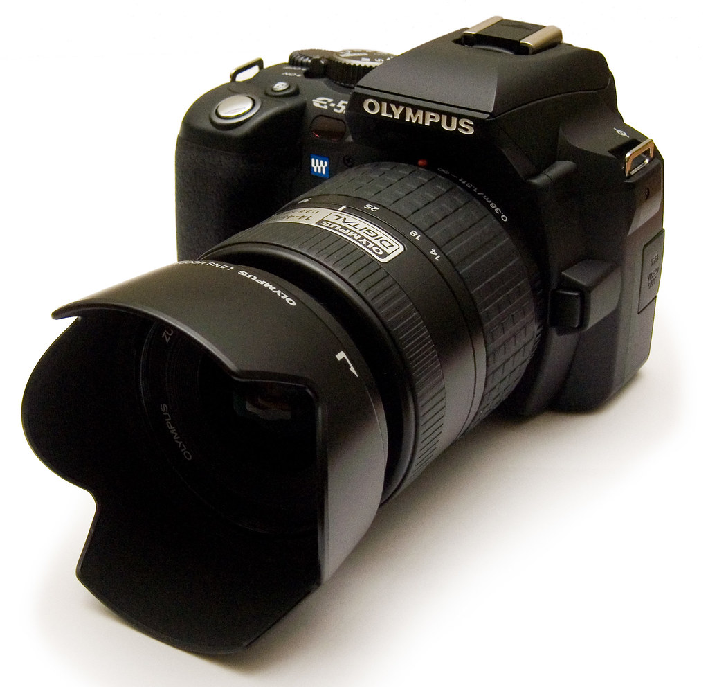 Olympus E500 with 1445 Zuiko Digital lens (threequarter… Flickr