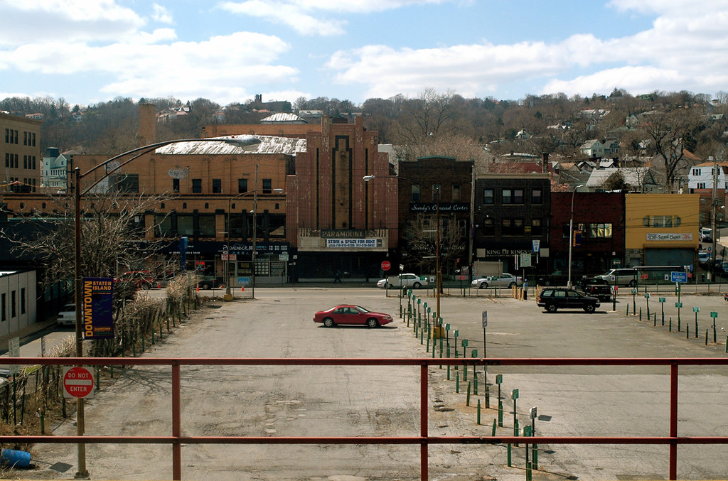 Stapleton A neat little town in Staten Island that looks o… Flickr