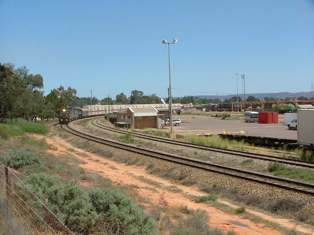 191107 040a 3MP9 G 520 leading through Spencer Junction on… Flickr