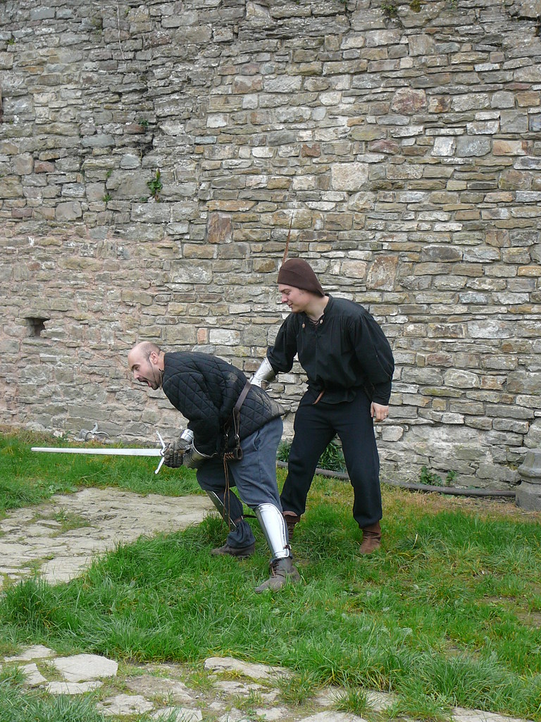 Sword fighting at Franchimont castle Group of amateurs who… Flickr