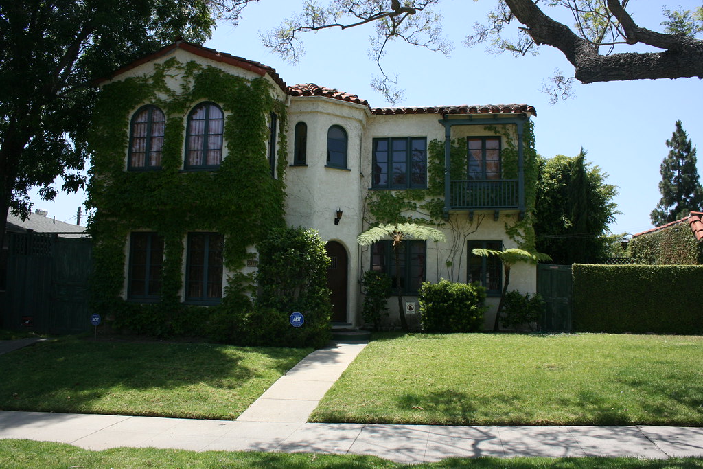 Modern Family house Cam and Mitchell Danielle Chang Flickr