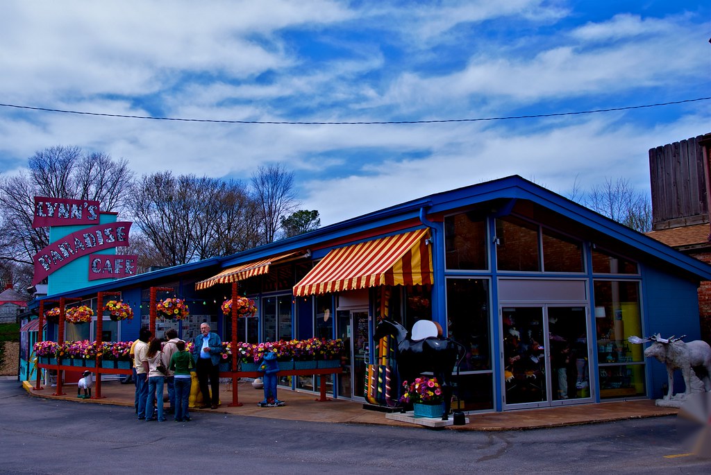 Lynn's Cafe Lynn's Cafe Glorius Gaduang Flickr