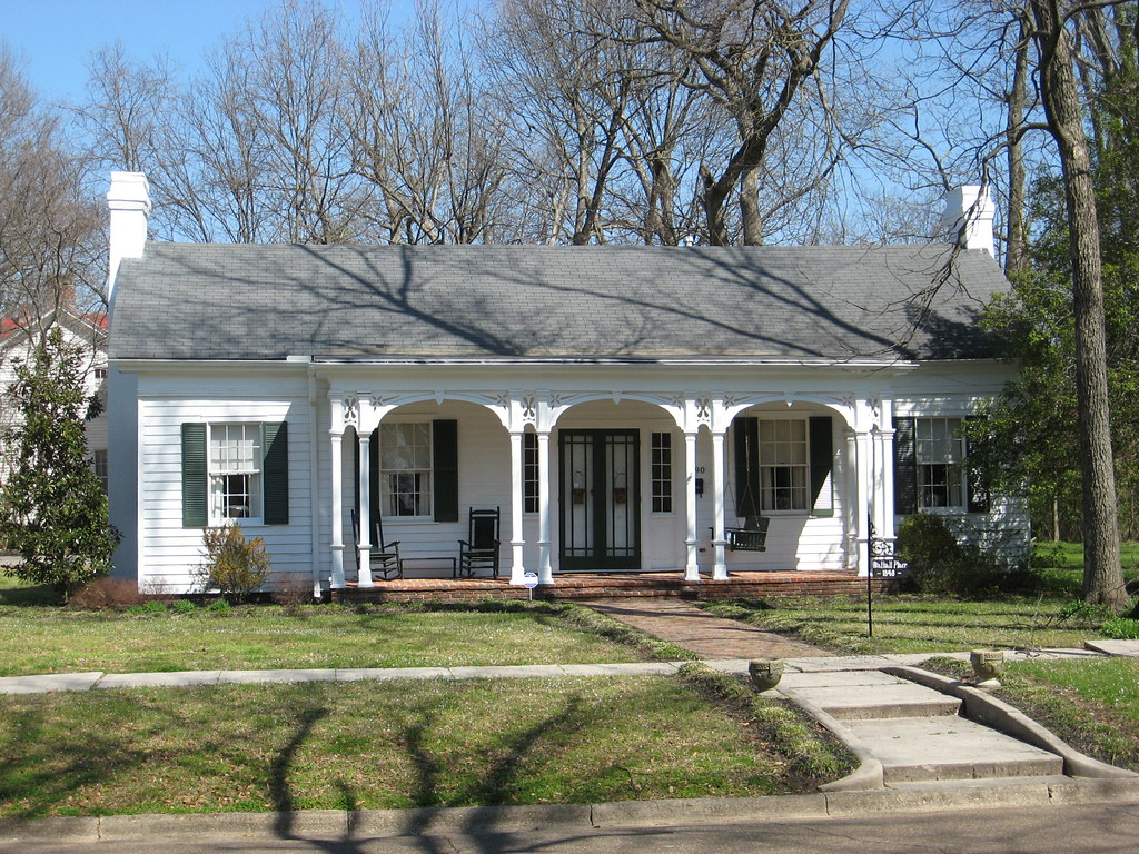 Walthall House Holly Springs, Mississippi This house was b… Flickr