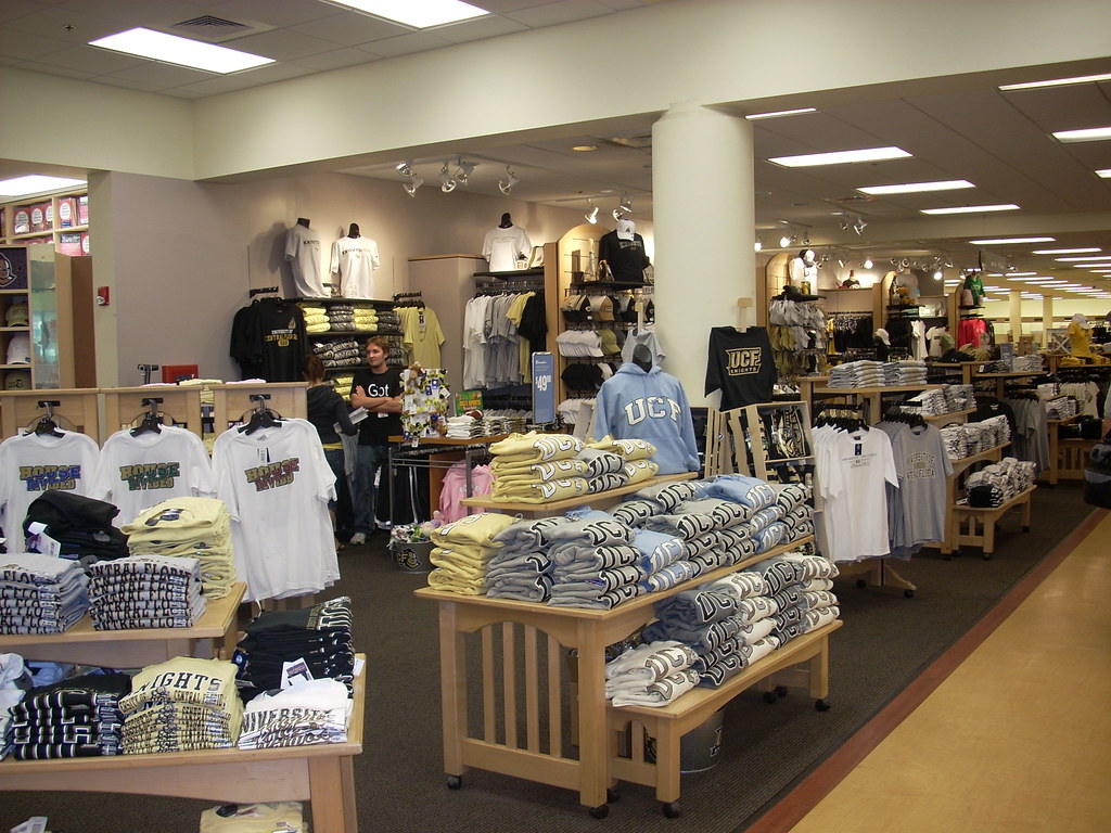 r 018 UCF Bookstore iheartmoose87 Flickr