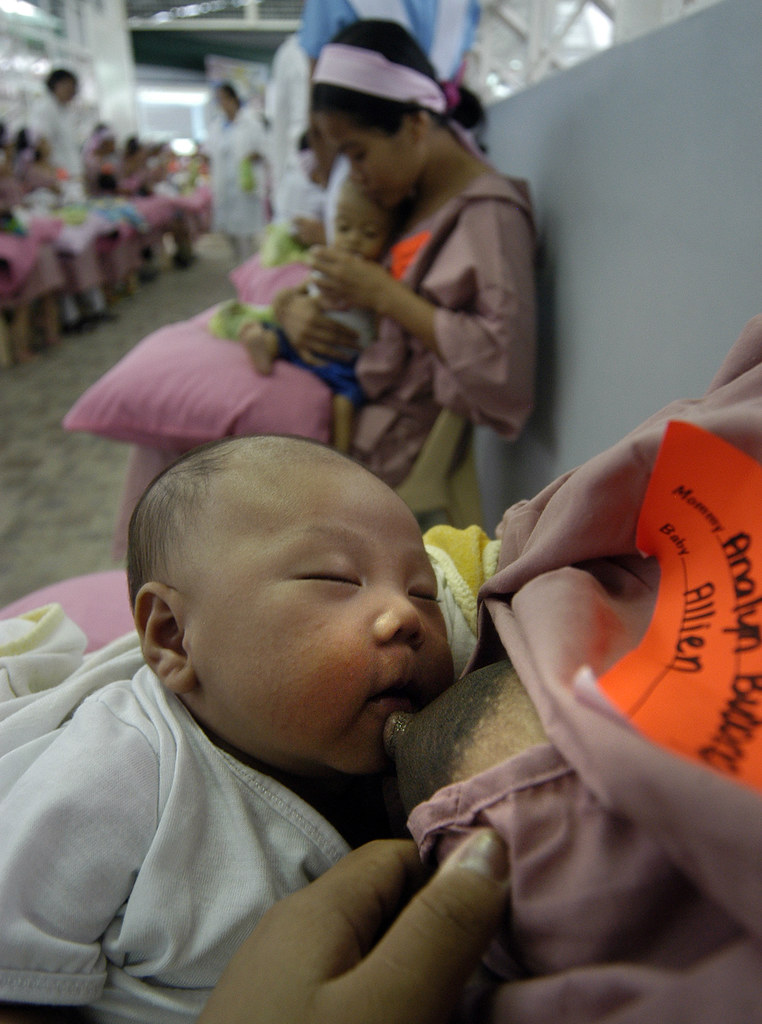 PHILIPPINES NATIONAWIDE BREASTFEEDING andy_atsaka Flickr