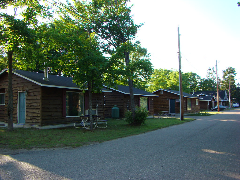 093 Ontario Sault Ste. Marie Glenview Cottages, RV Par… Flickr