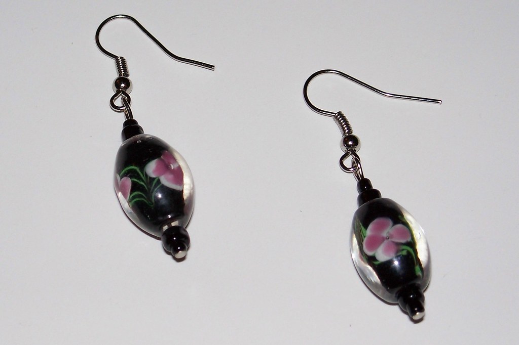 Glass Flower Bead Earrings Handcrafted pale pink and black… Flickr