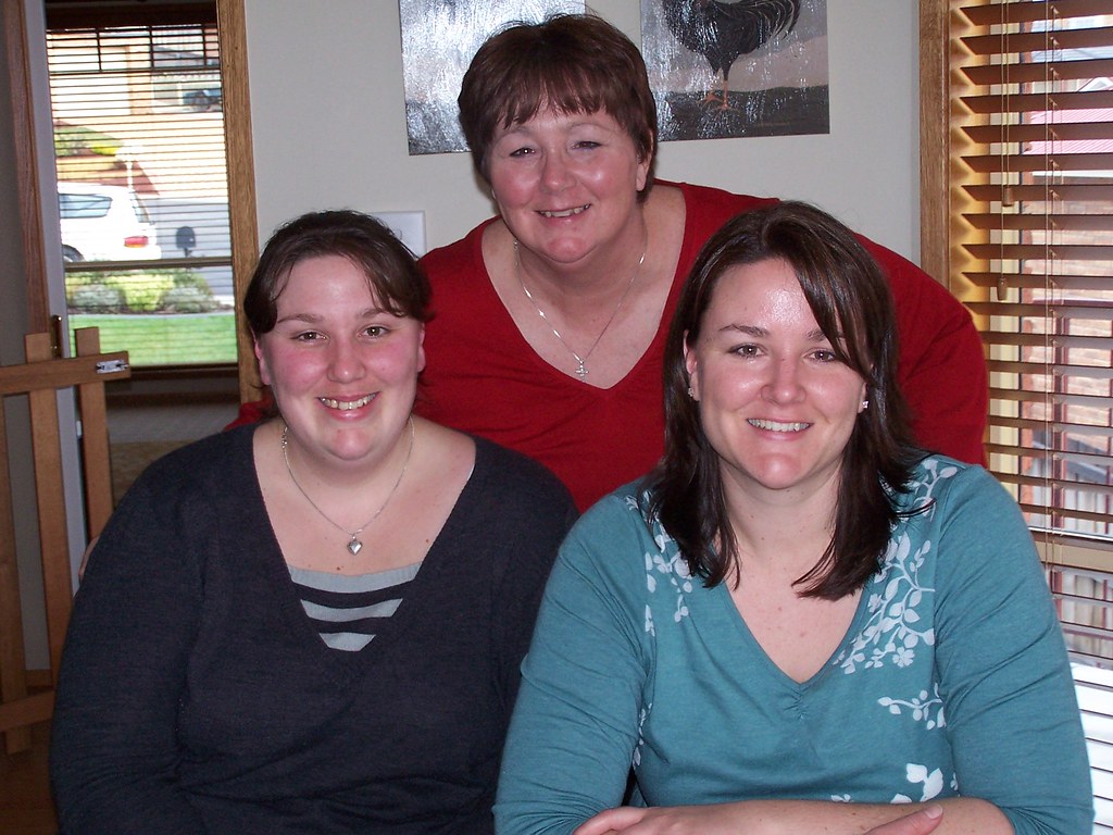 Sar, Mum and Prue prue.jones Flickr