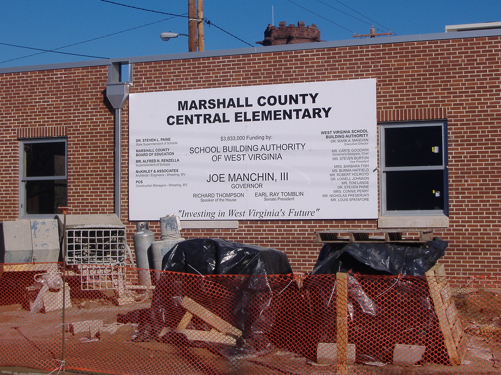 dscf2770 Central Elementary School, Moundsville WV. Willy Nelson