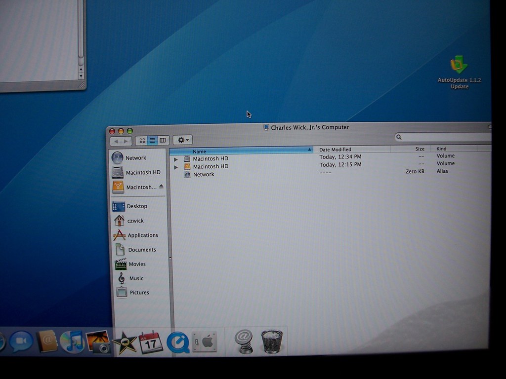 Condensation on new iMac 24" Read more about this in Techn… Flickr