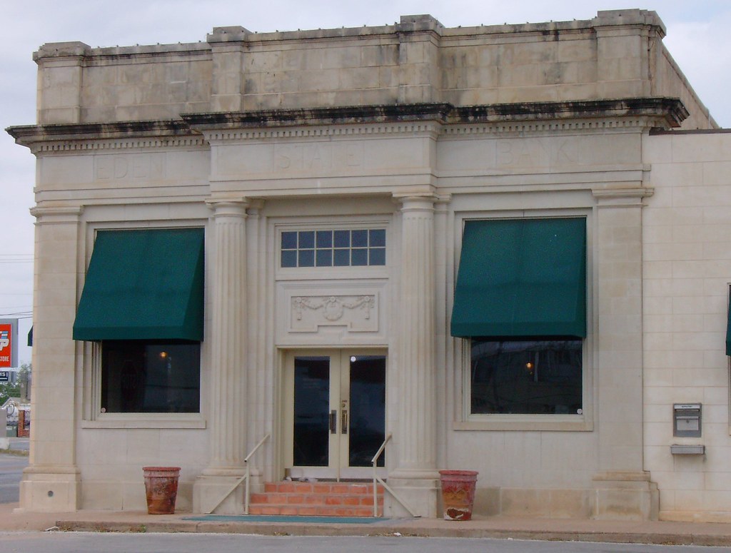 Eden State Bank (Eden, Texas) Located on the square in Ede… Flickr
