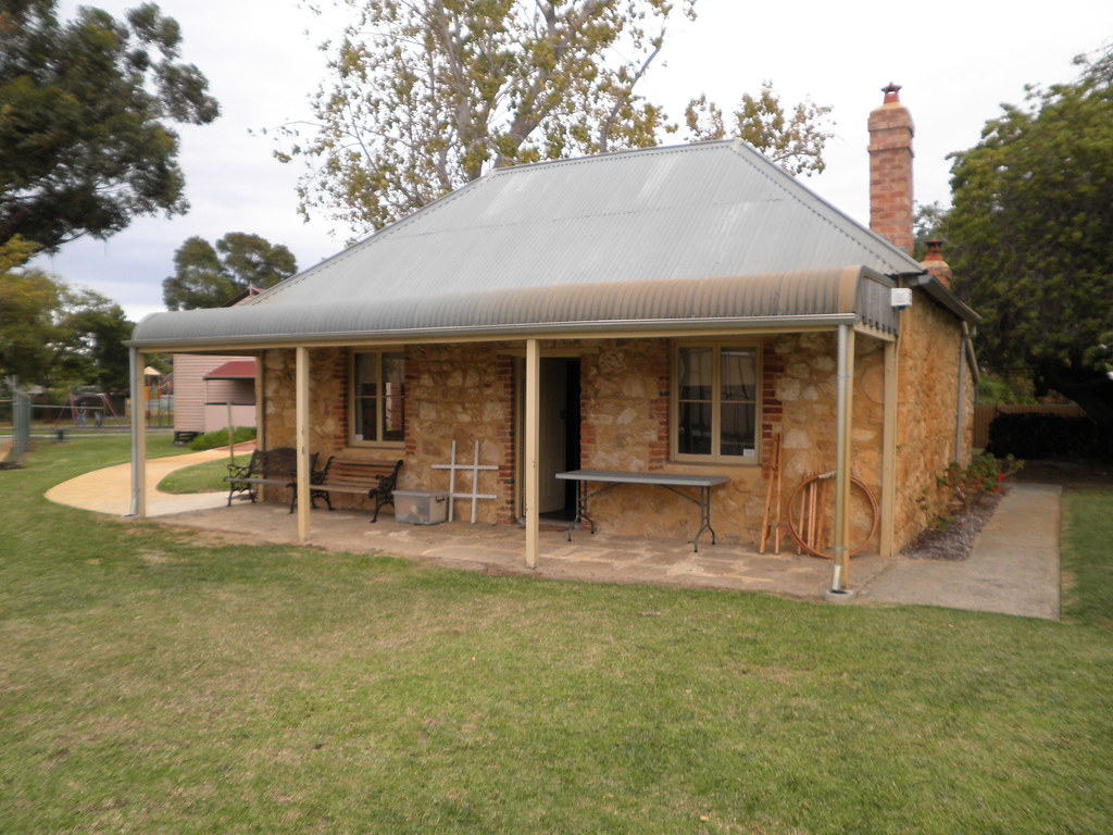 Flickriver Photoset 'Buckingham House Wanneroo' by deeangel4711